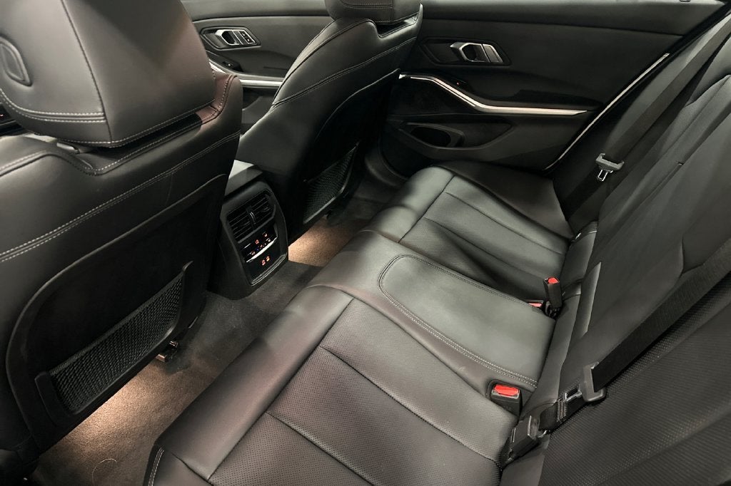 2023 BMW 3 Series 330i