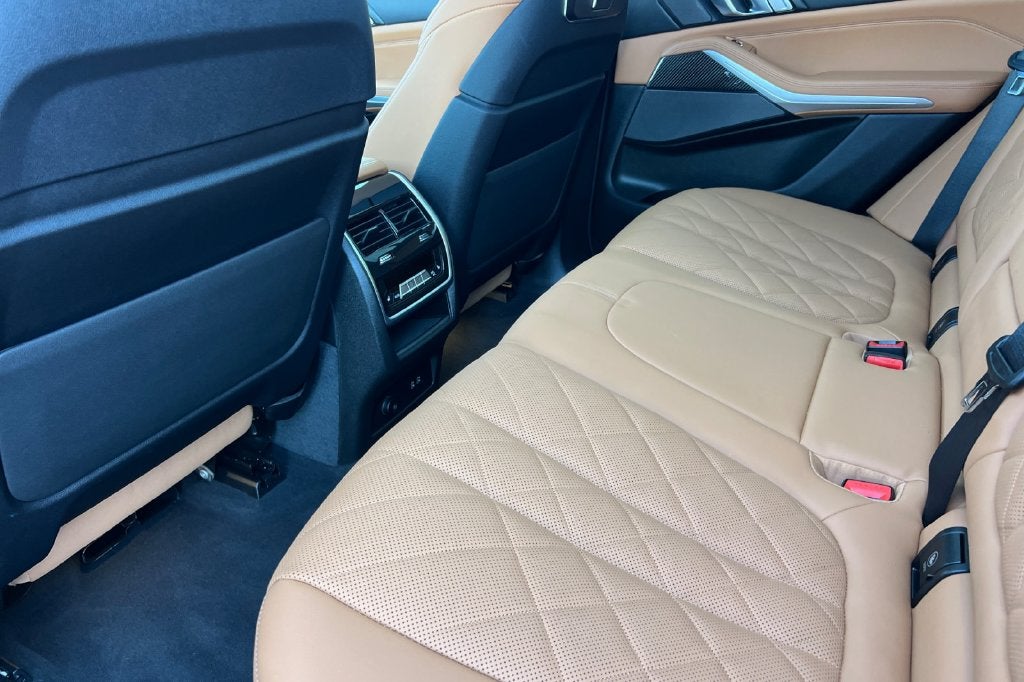 2024 BMW X5 M60i