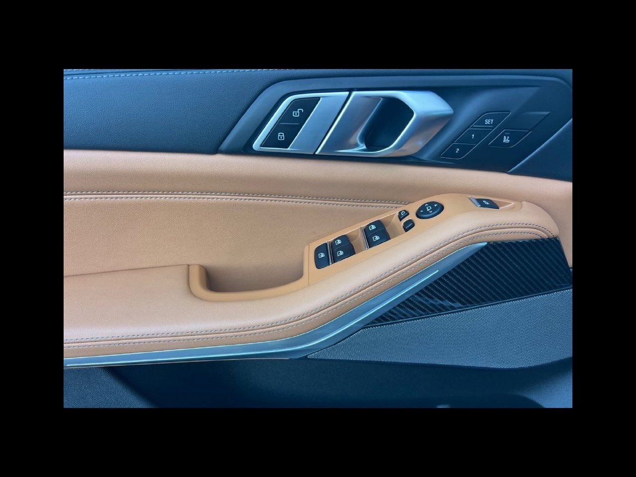 2024 BMW X5 M60i