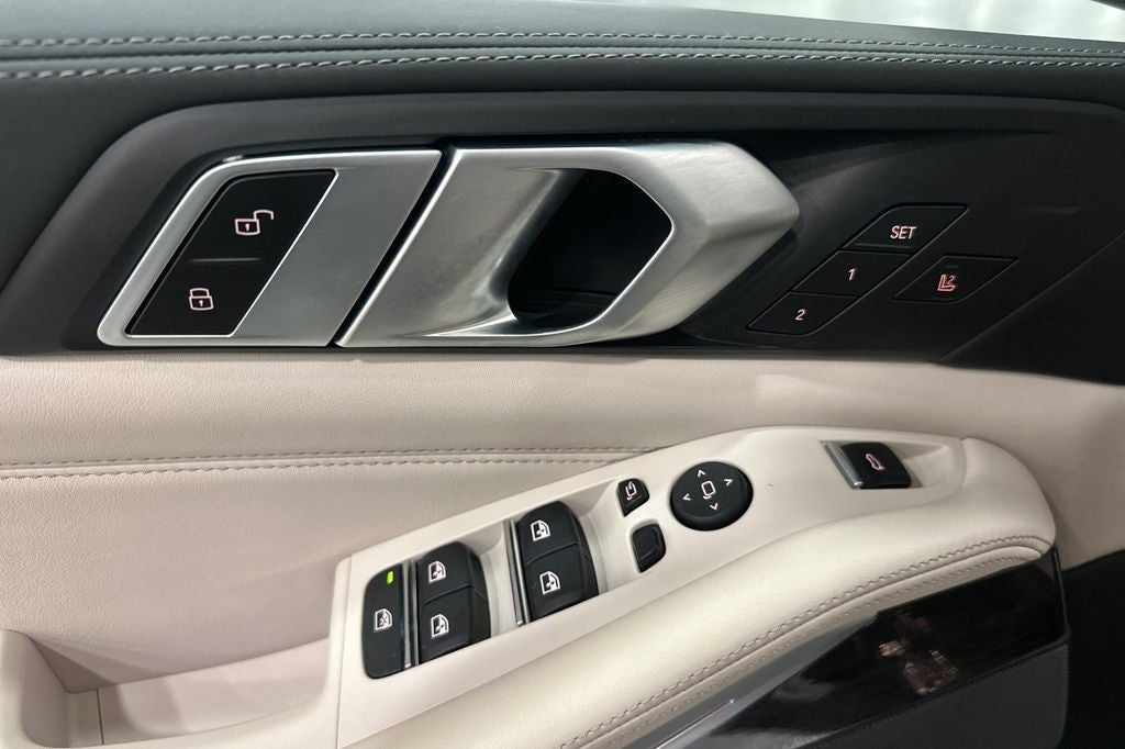 2020 BMW X5 M50i