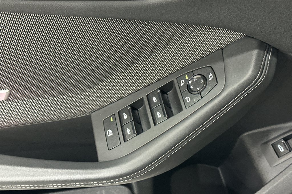 2025 BMW 2 Series M235i xDrive