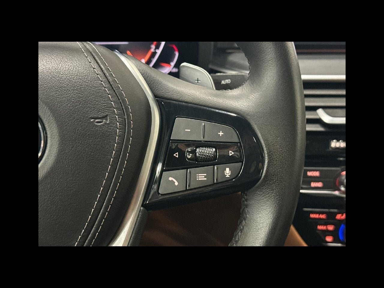 2023 BMW 5 Series 530i