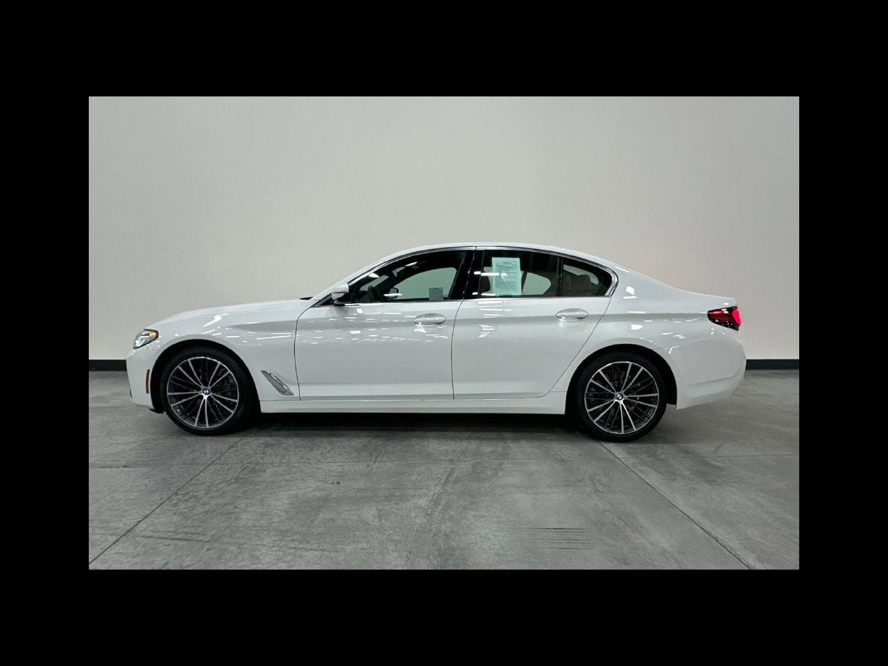 2023 BMW 5 Series 530i