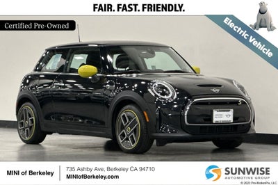 2024 MINI Cooper SE Electric Iconic