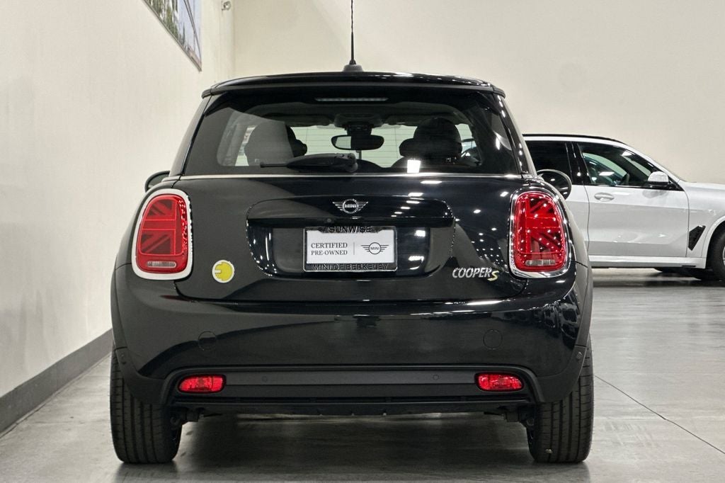 2024 MINI Cooper SE Electric Iconic