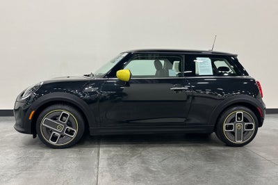 2024 MINI Cooper SE Electric Iconic