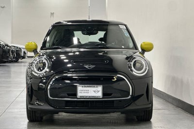 2024 MINI Cooper SE Electric Iconic