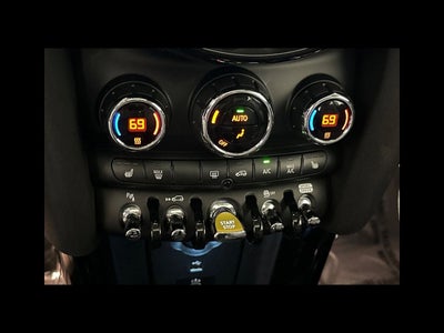 2024 MINI HARDTOP 2 DOOR Iconic