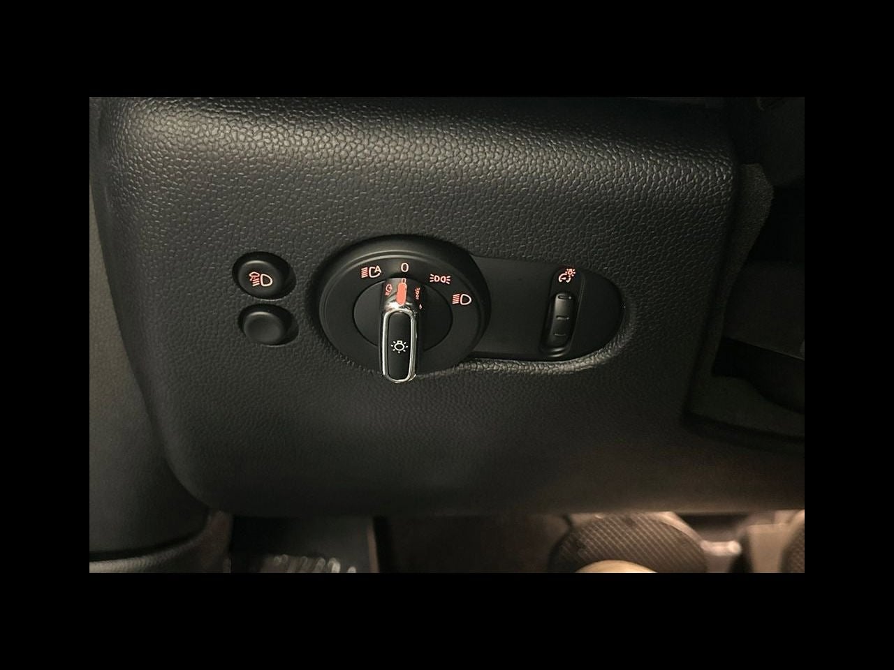 2024 MINI HARDTOP 2 DOOR Iconic