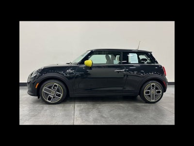2024 MINI HARDTOP 2 DOOR Iconic
