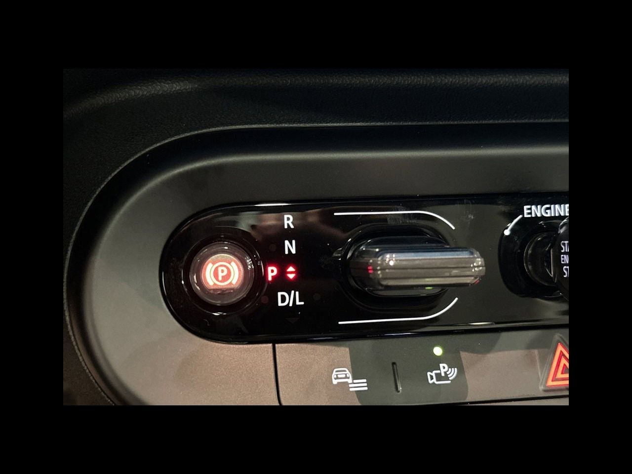 2027 MINI 2 DOOR SIGNATURE PLUS