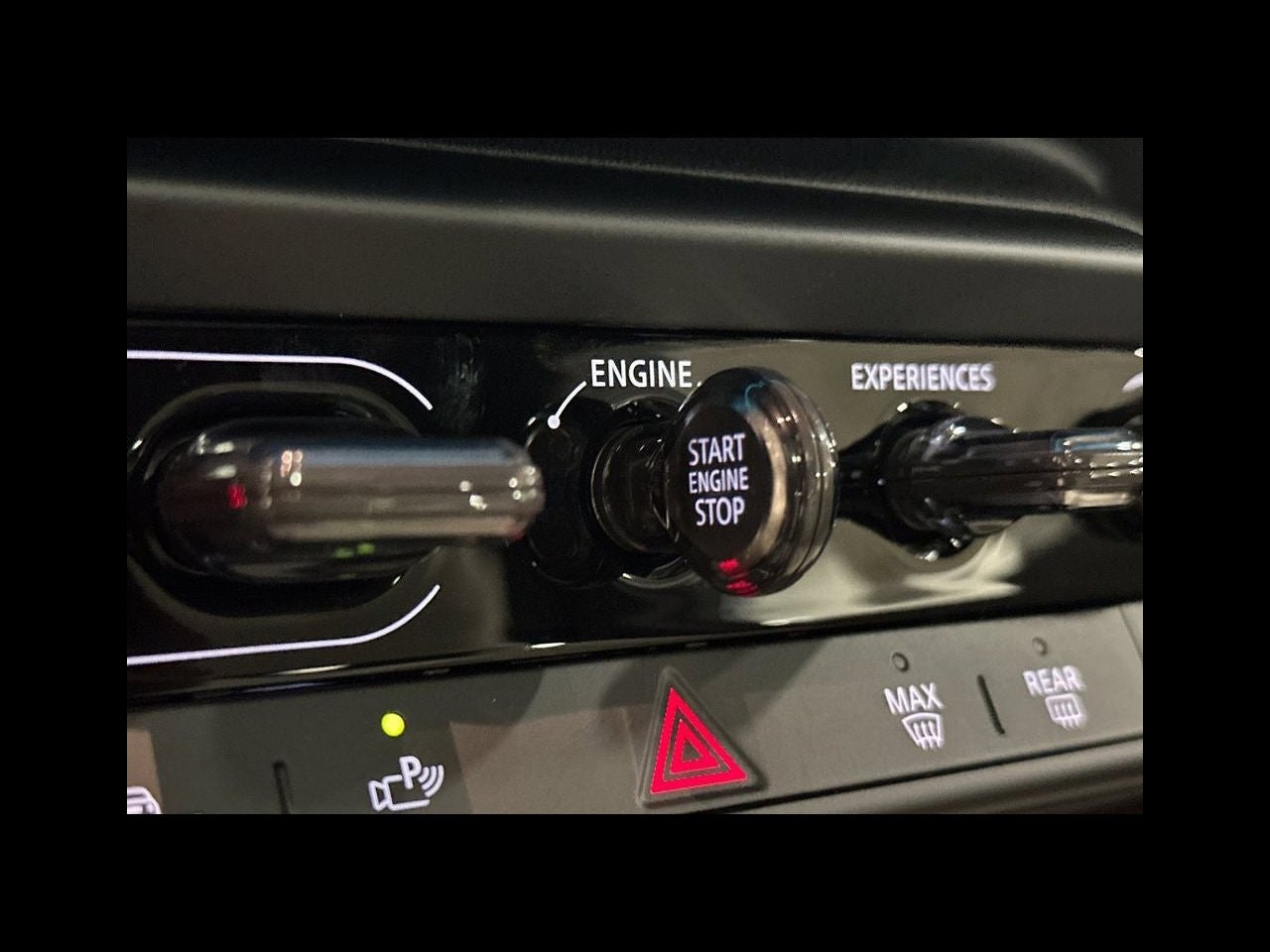 2027 MINI 2 DOOR SIGNATURE PLUS
