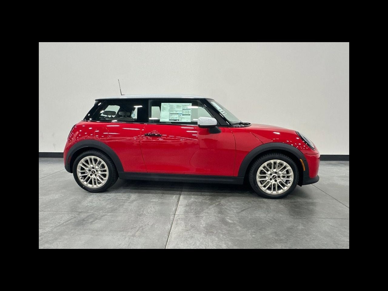 2027 MINI 2 DOOR SIGNATURE PLUS