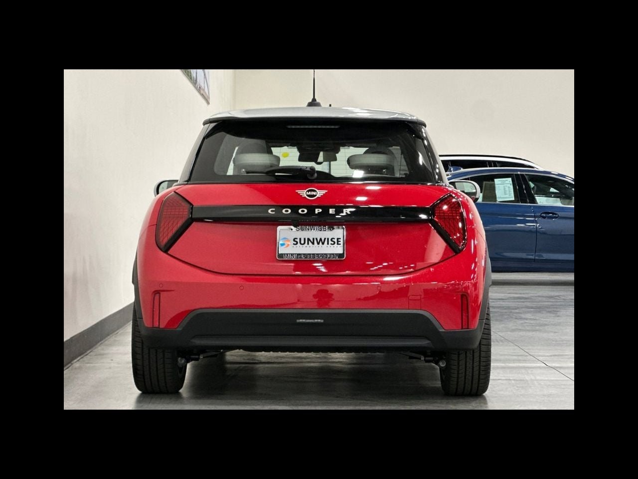 2027 MINI 2 DOOR SIGNATURE PLUS