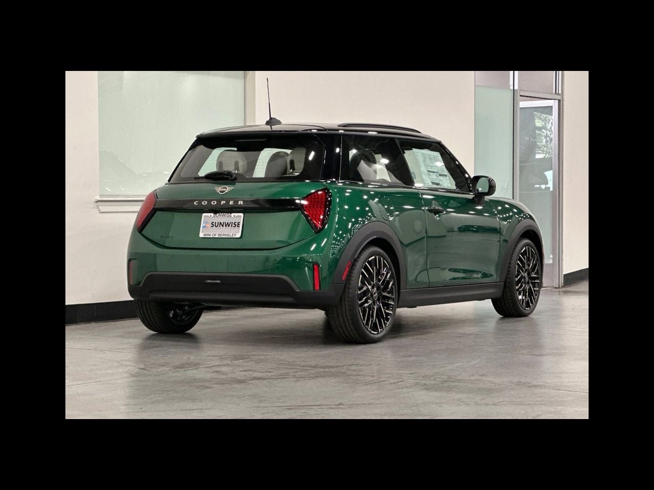2026 MINI 2 DOOR SIGNATURE PLUS