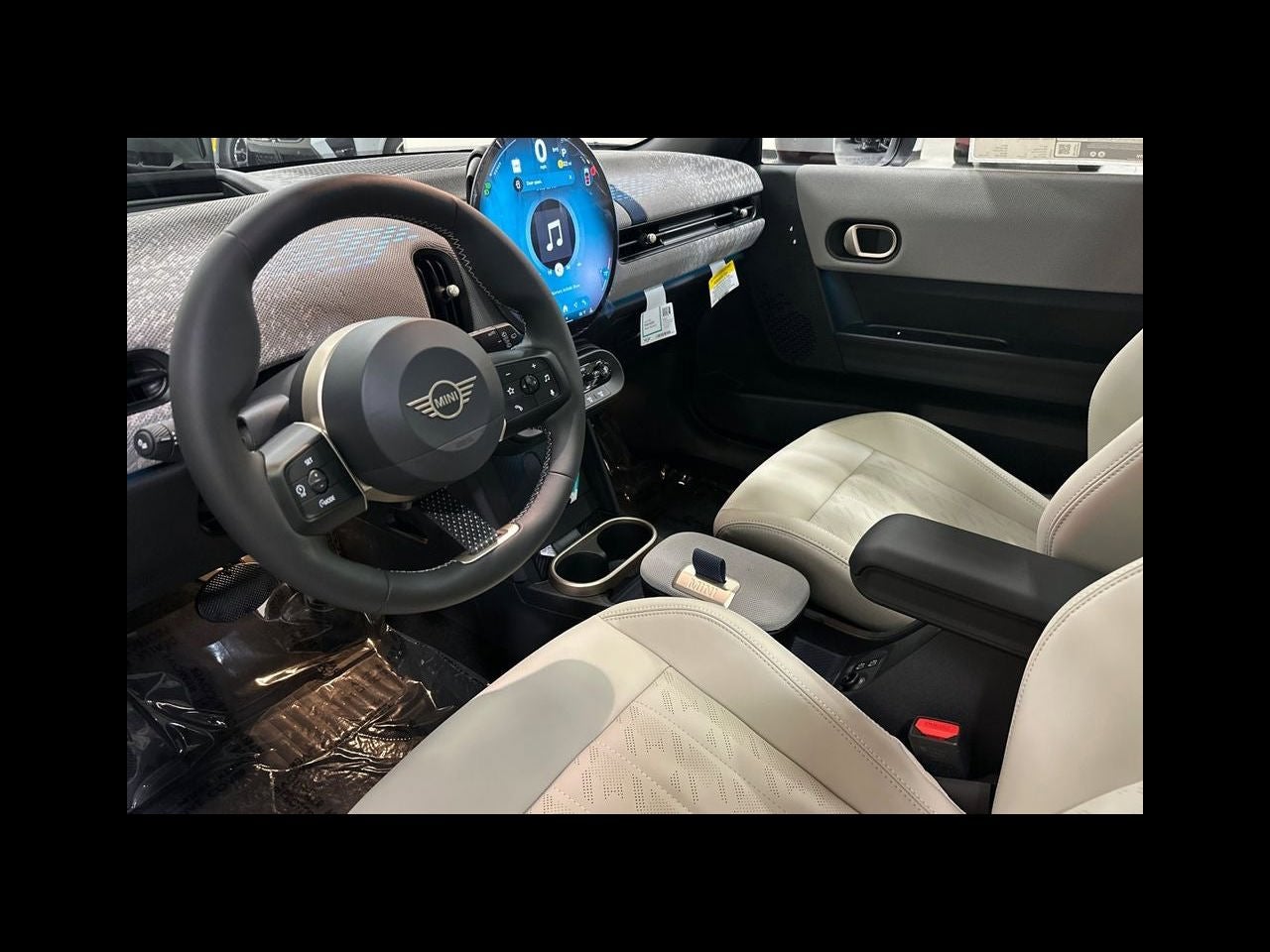 2026 MINI 2 DOOR SIGNATURE PLUS