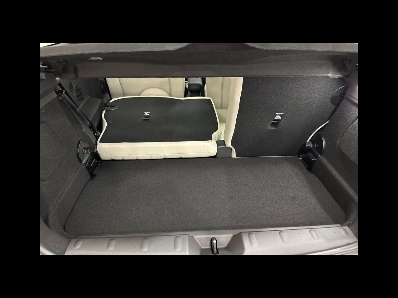 2026 MINI 2 DOOR SIGNATURE PLUS