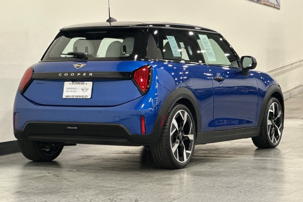 2025 MINI HARDTOP 2 DOOR OXFORD EDITION