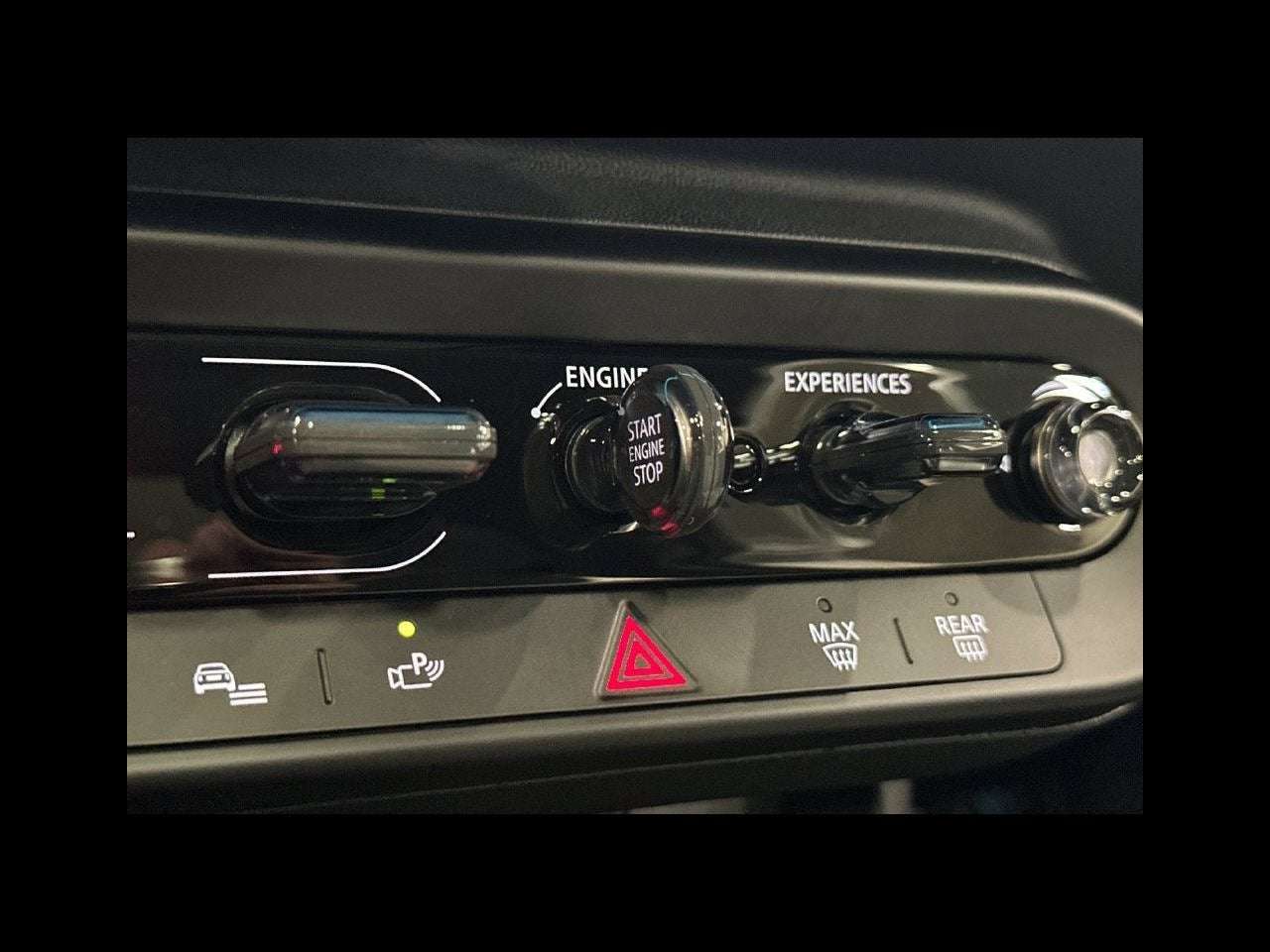 2025 MINI HARDTOP 2 DOOR OXFORD EDITION
