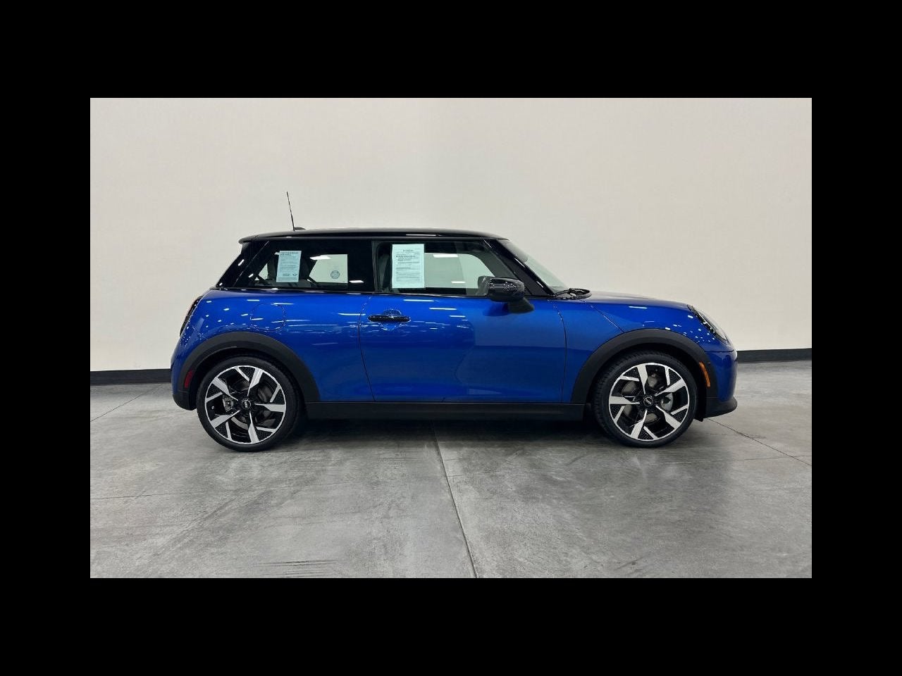 2025 MINI HARDTOP 2 DOOR OXFORD EDITION
