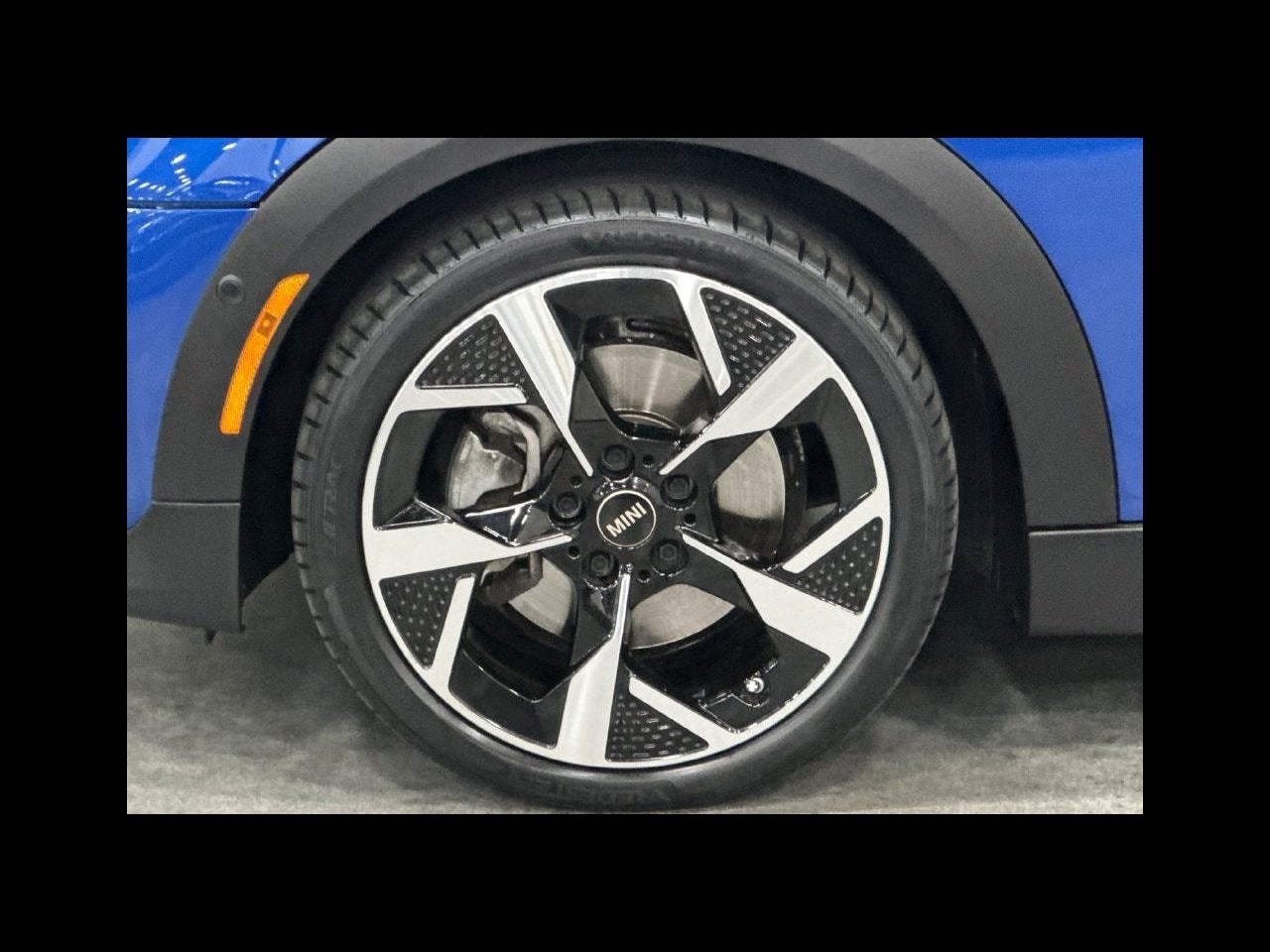 2025 MINI HARDTOP 2 DOOR OXFORD EDITION