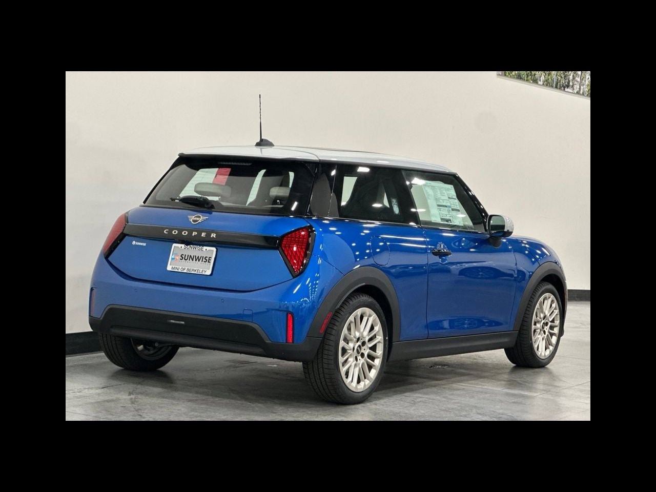 2026 MINI 2 DOOR SIGNATURE PLUS