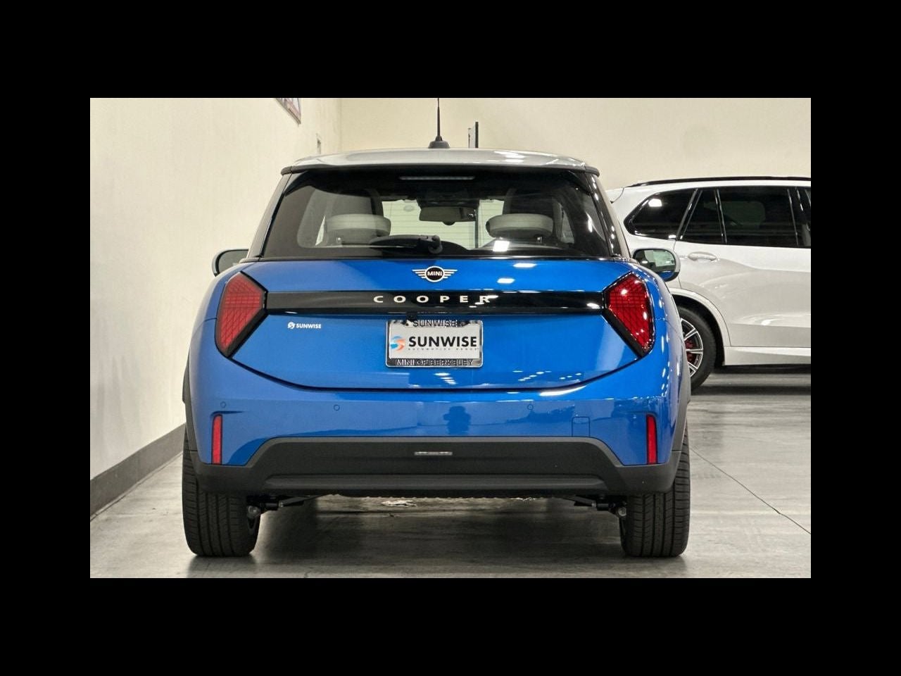 2026 MINI 2 DOOR SIGNATURE PLUS