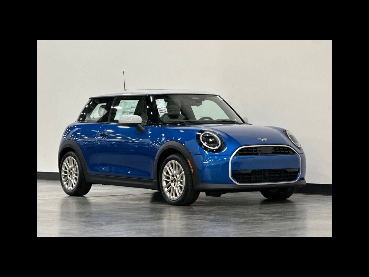 2026 MINI 2 DOOR SIGNATURE PLUS