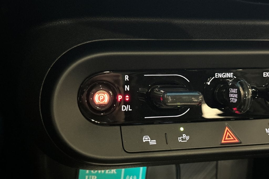2027 MINI 2 DOOR SIGNATURE PLUS