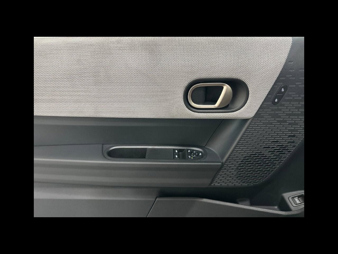 2027 MINI 2 DOOR SIGNATURE PLUS
