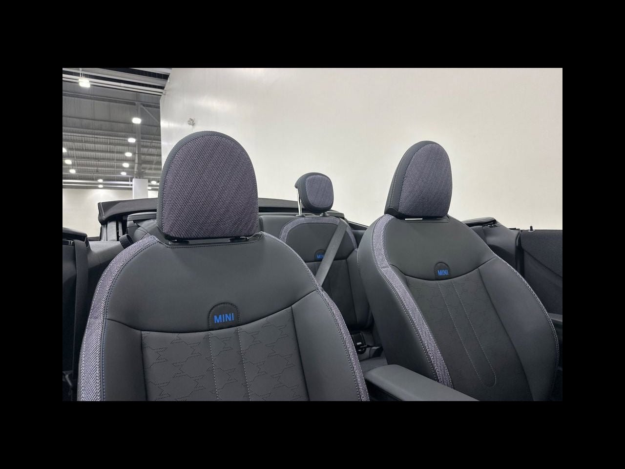 2026 MINI CONVERTIBLE SIGNATURE PLUS