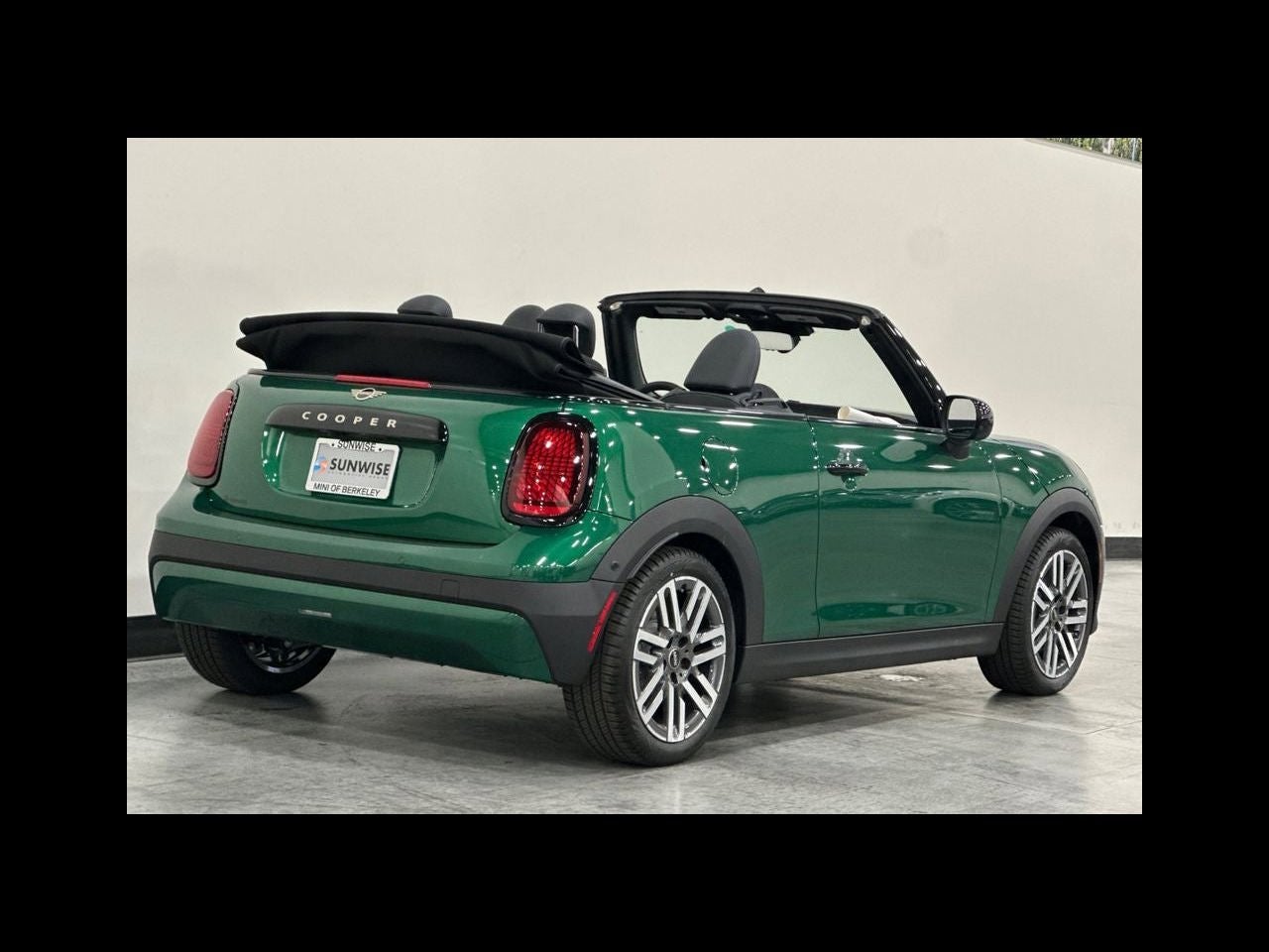 2026 MINI CONVERTIBLE SIGNATURE PLUS