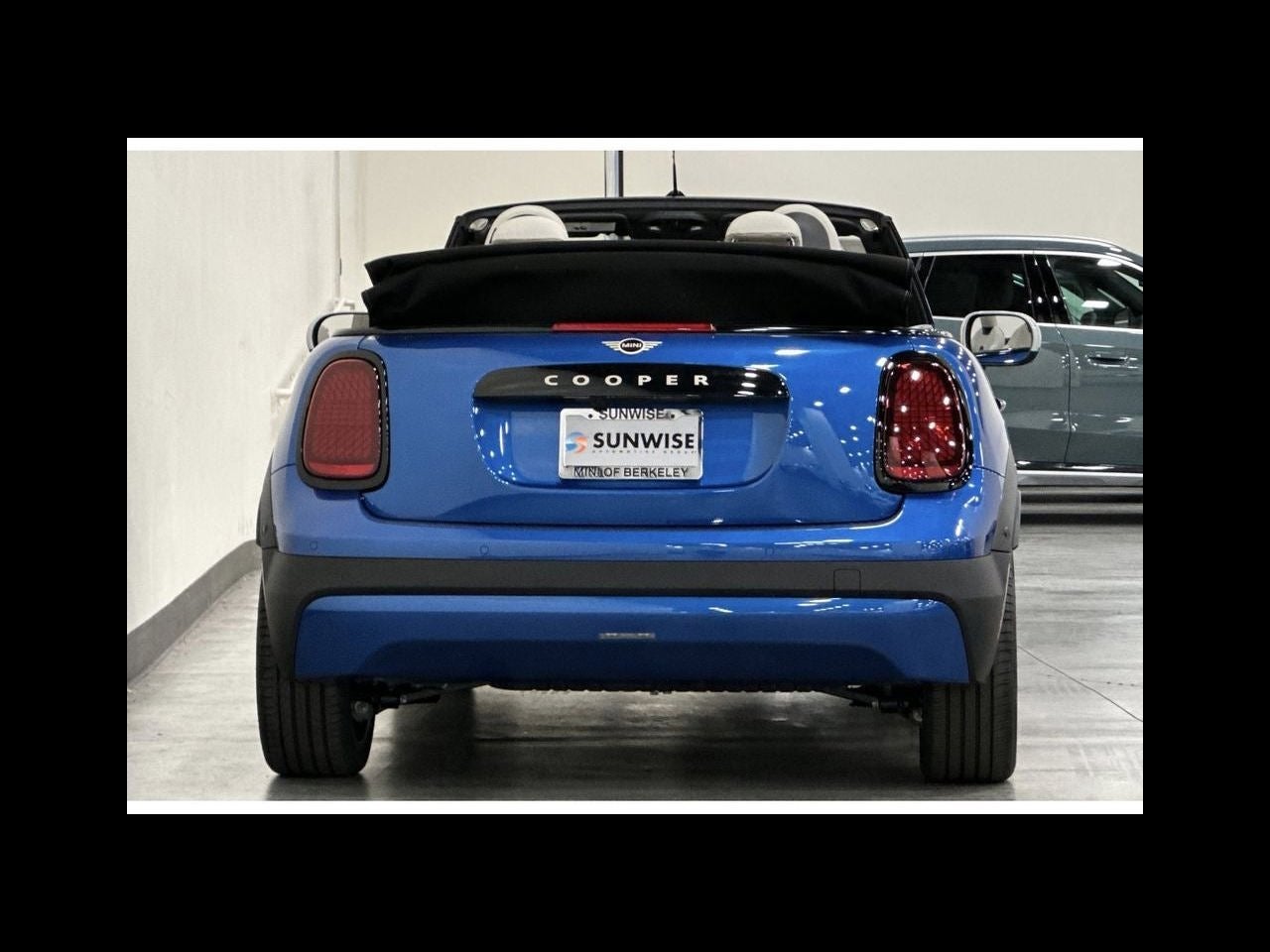 2026 MINI CONVERTIBLE ICONIC