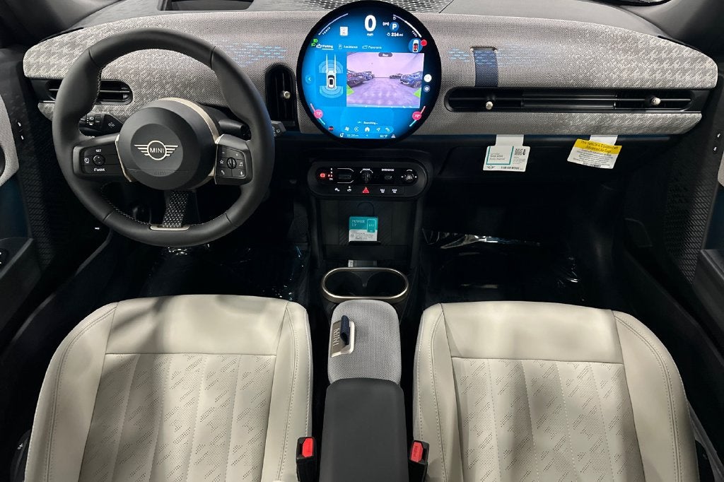 2027 MINI 2 DOOR SIGNATURE PLUS