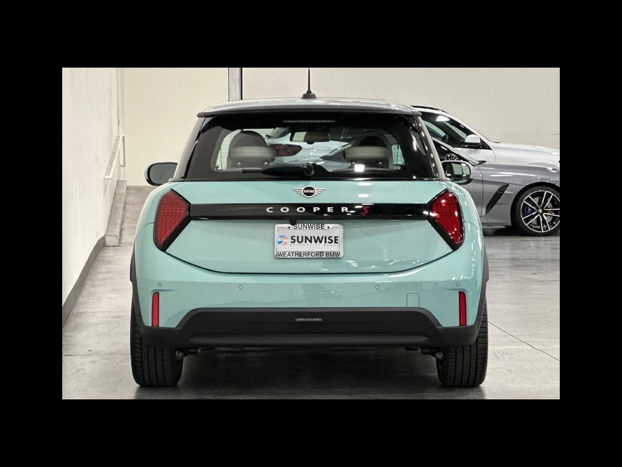 2027 MINI 2 DOOR SIGNATURE PLUS