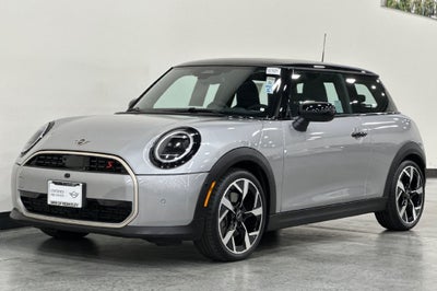2025 MINI HARDTOP 2 DOOR Iconic