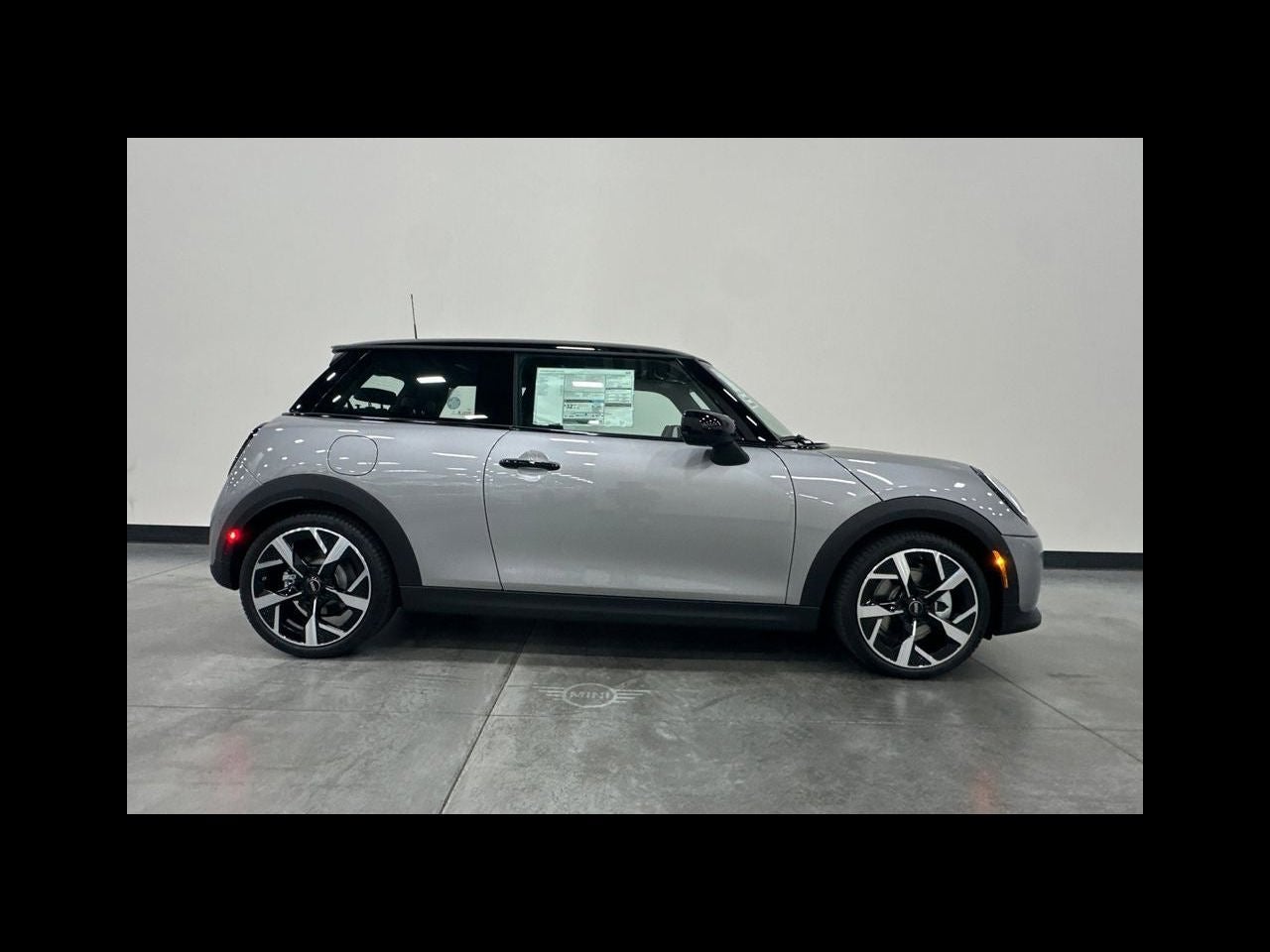 2026 MINI 2 DOOR SIGNATURE PLUS