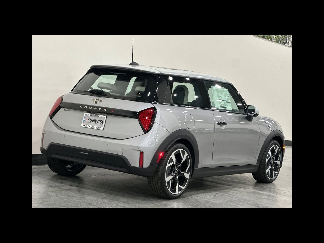 2026 MINI 2 DOOR SIGNATURE PLUS