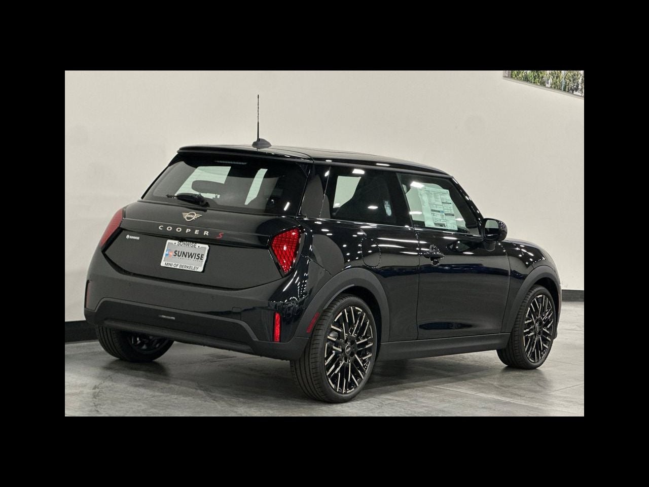 2026 MINI 2 DOOR ICONIC