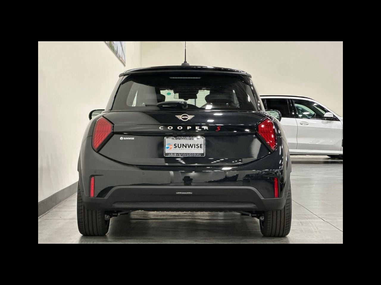 2026 MINI 2 DOOR ICONIC