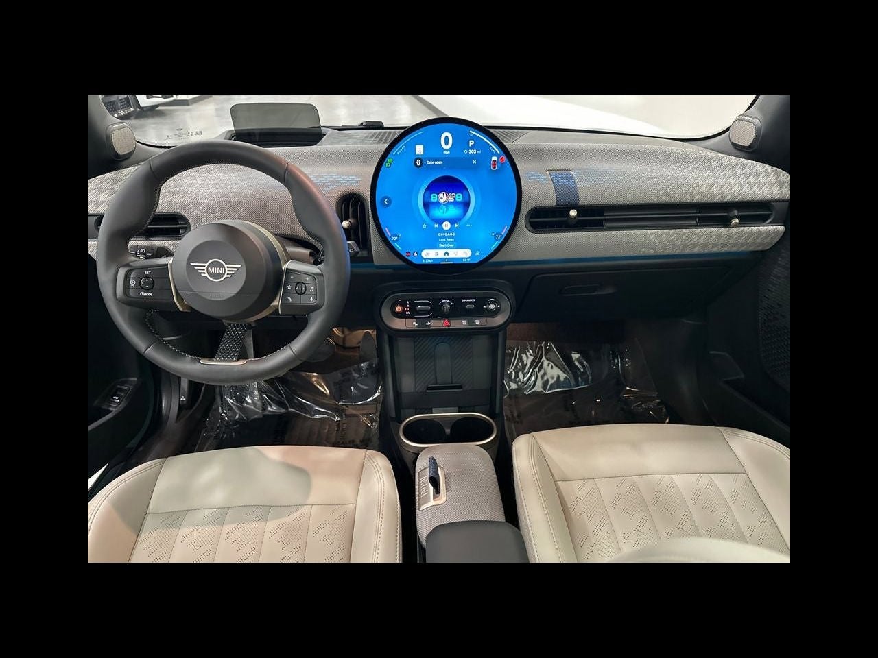 2025 MINI HARDTOP 2 DOOR Iconic
