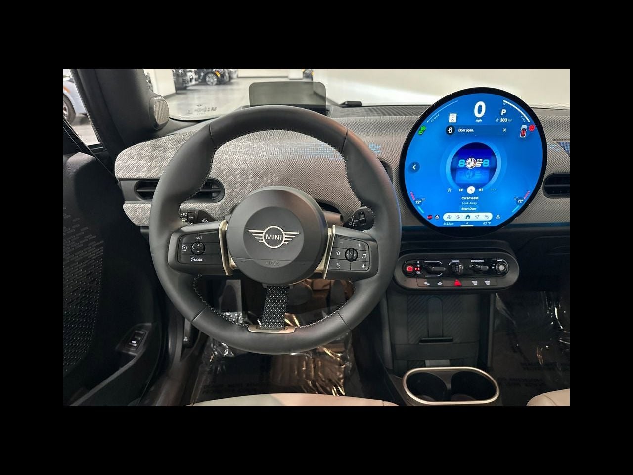 2025 MINI HARDTOP 2 DOOR Iconic