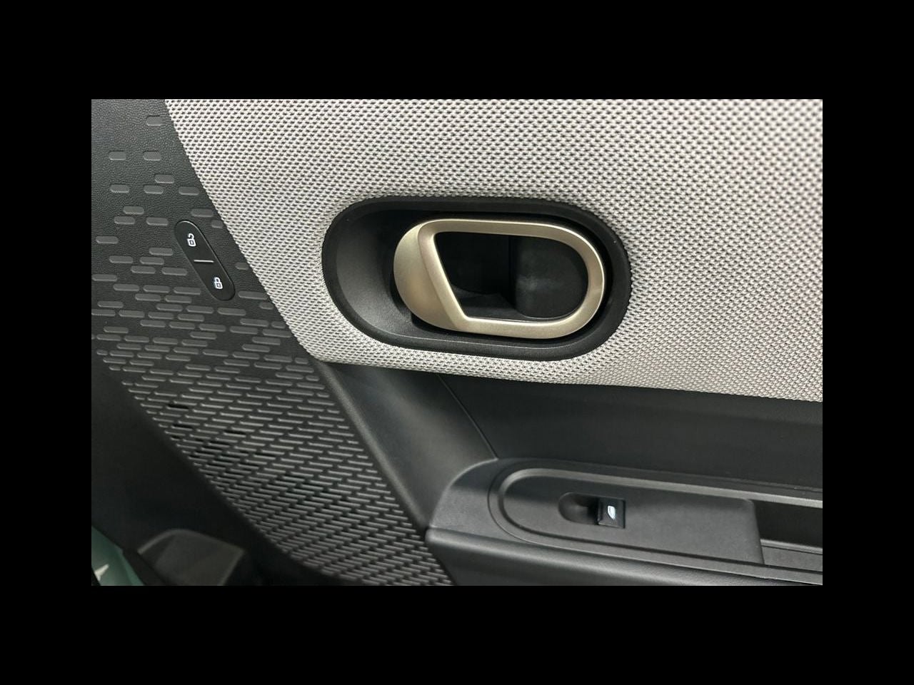 2025 MINI HARDTOP 2 DOOR Iconic