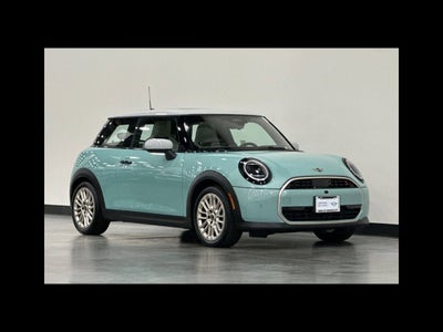2025 MINI HARDTOP 2 DOOR Iconic