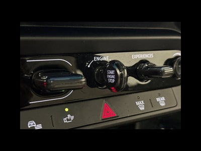 2025 MINI HARDTOP 2 DOOR Iconic
