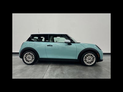 2025 MINI HARDTOP 2 DOOR Iconic