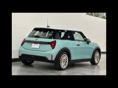 2025 MINI HARDTOP 2 DOOR Iconic