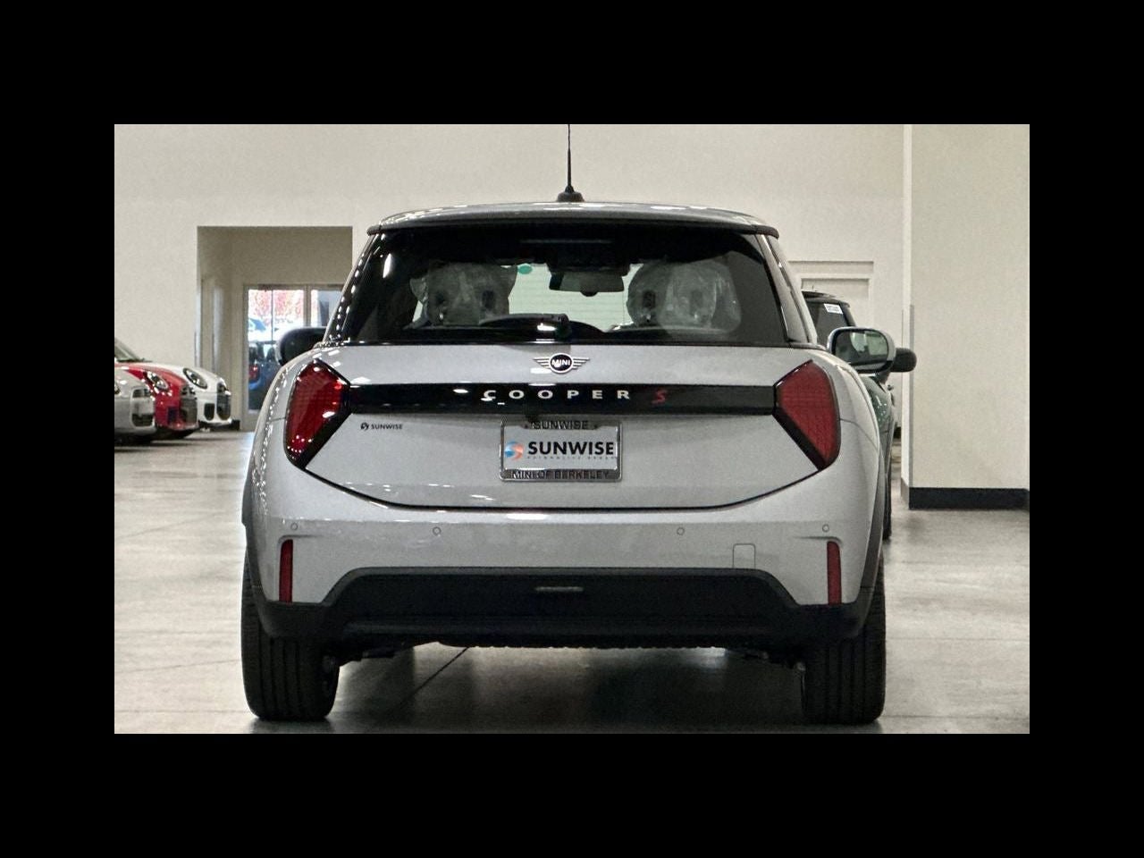 2026 MINI 2 DOOR ICONIC