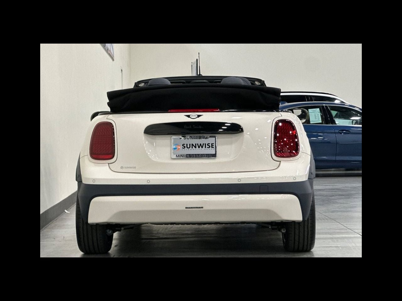 2027 MINI CONVERTIBLE ICONIC