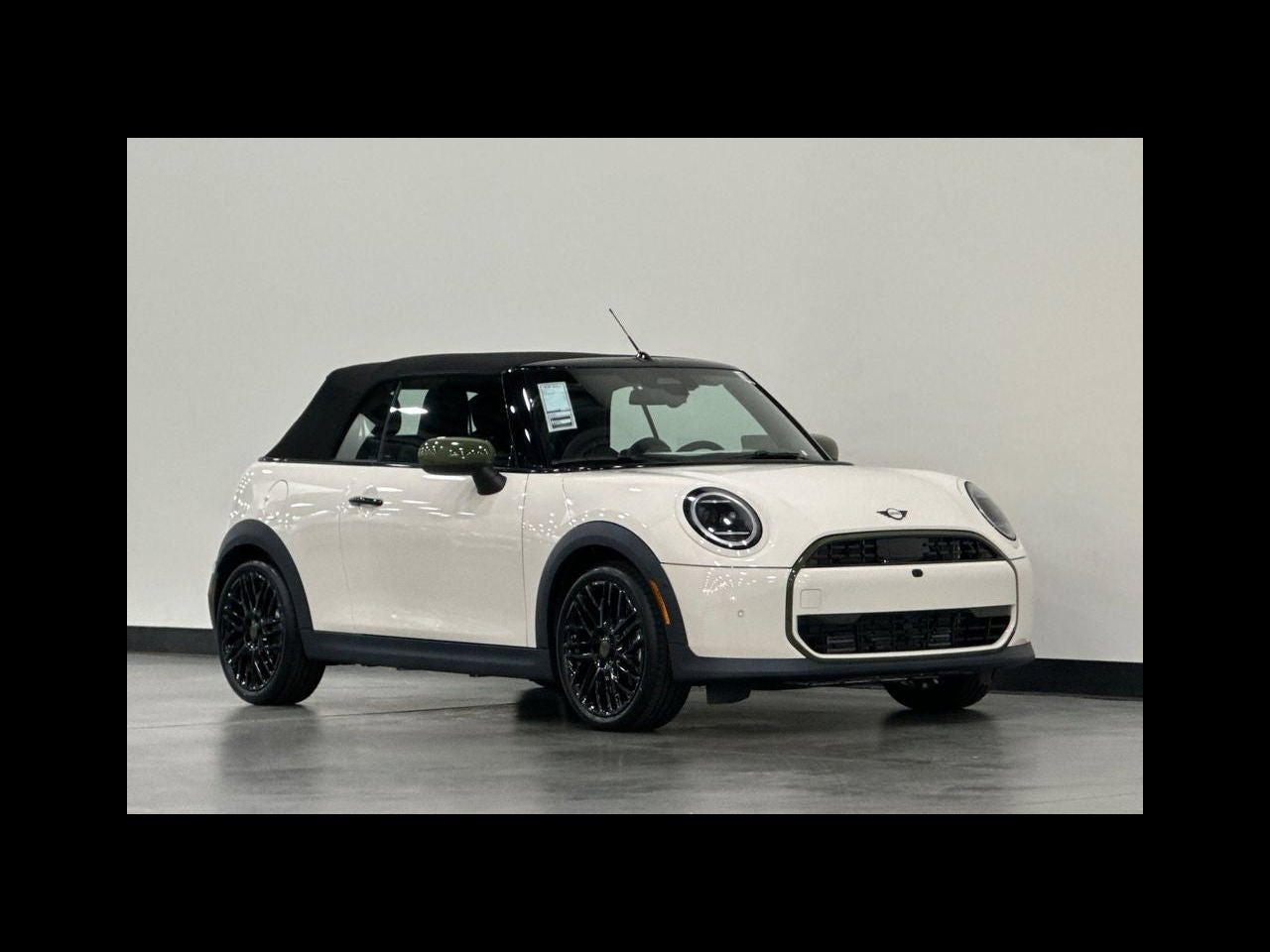 2027 MINI CONVERTIBLE ICONIC